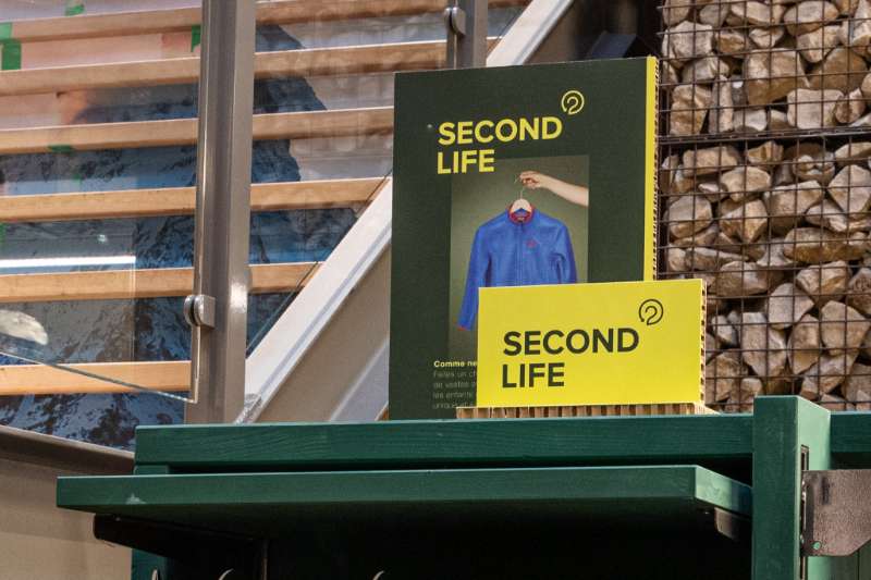 Second Life : des vêtements de seconde main chez A.S.Adventure