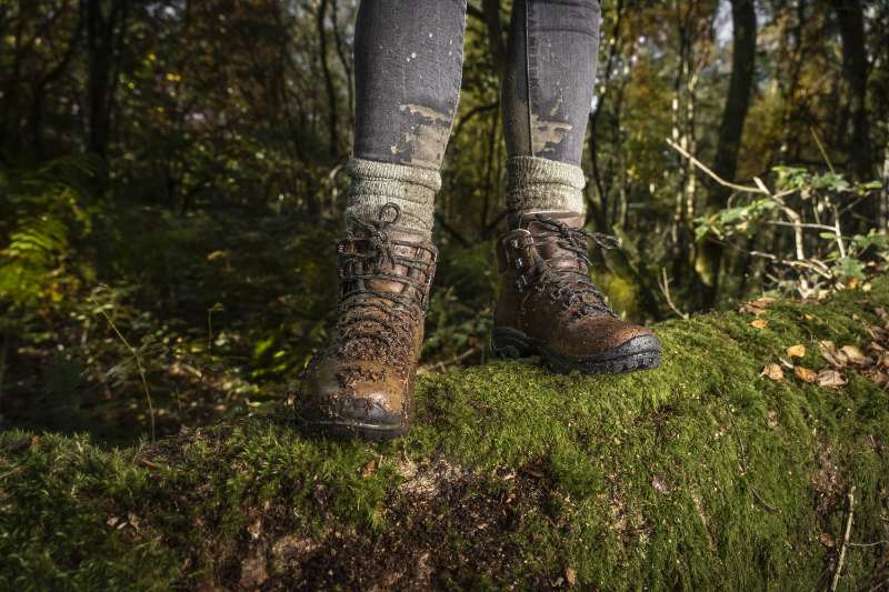 Voici comment entretenir ses chaussures de randonnée avec Nikwax