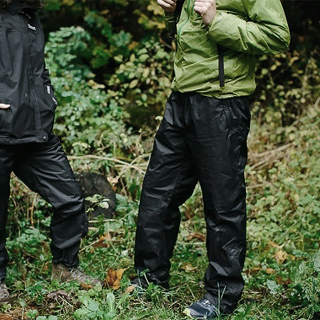 Il pleut Sortez tranquille grace a ces vetements de pluie et a nos conseils A.S.Adventure